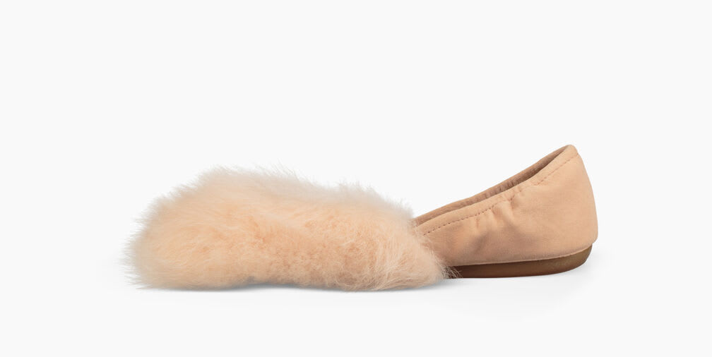 Jeanie hotsell fluff flat